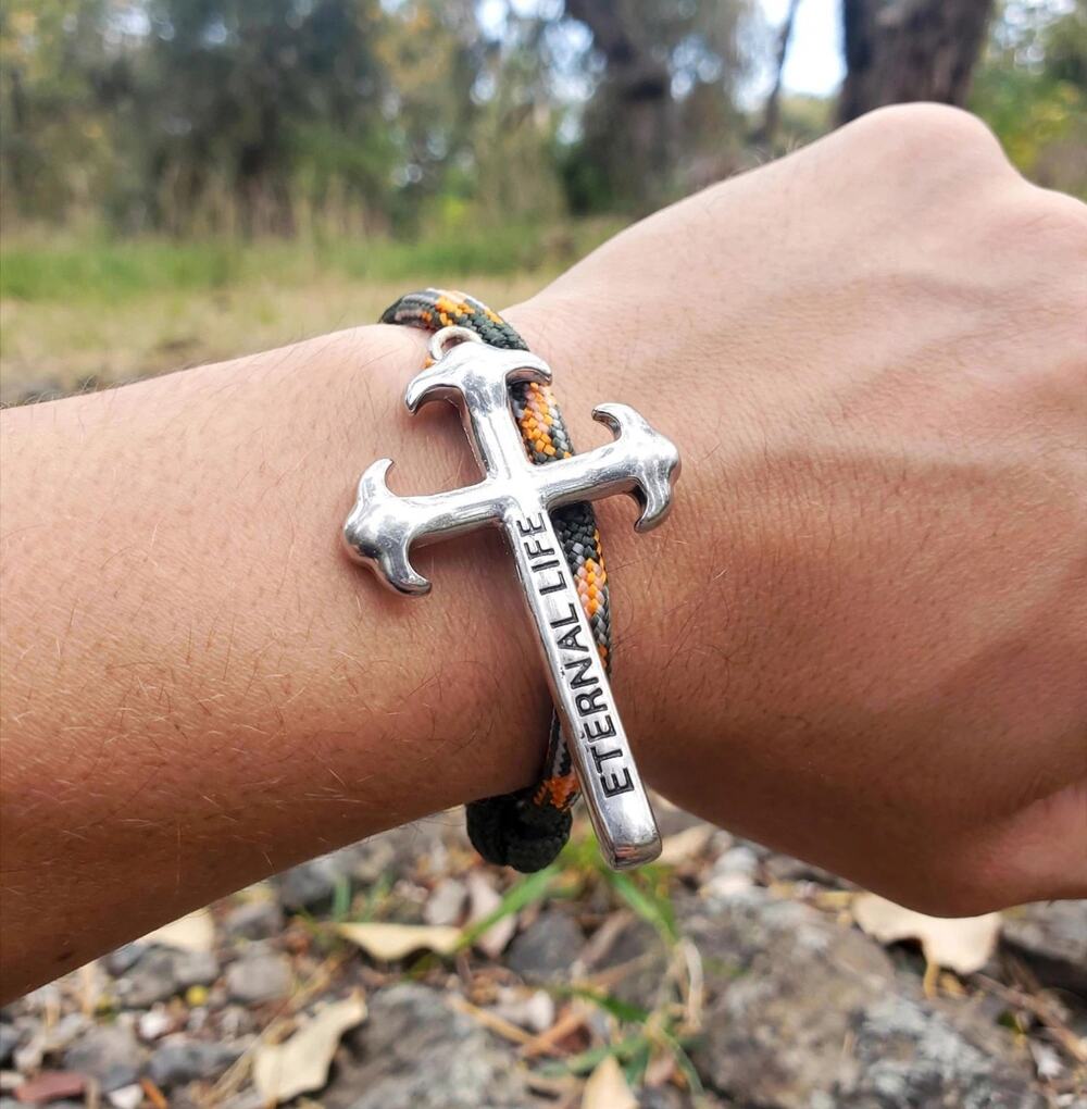 Christian Faith Paracord Wrap Bracelet Forgiven & Free Cross Roman 6:23 Religion